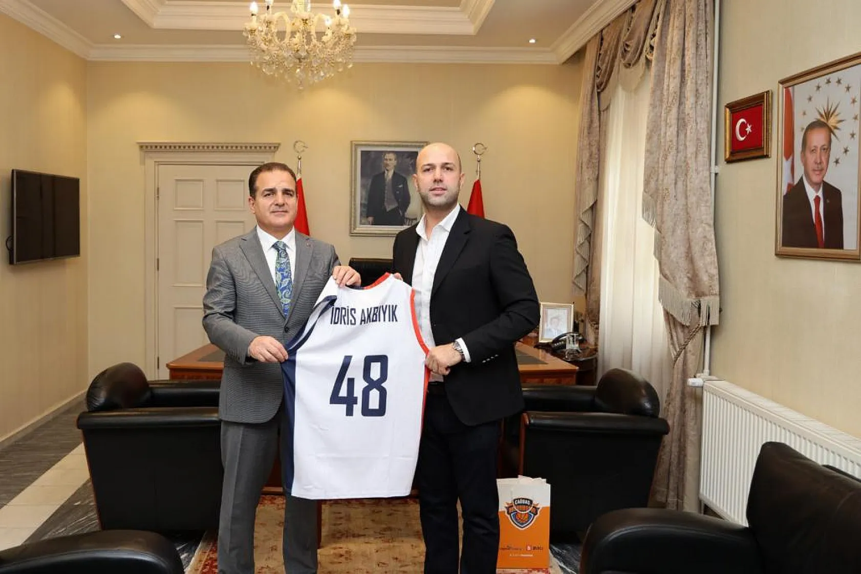 Başkan Çağlar'dan Vali Akbıyık'a Ziyaret