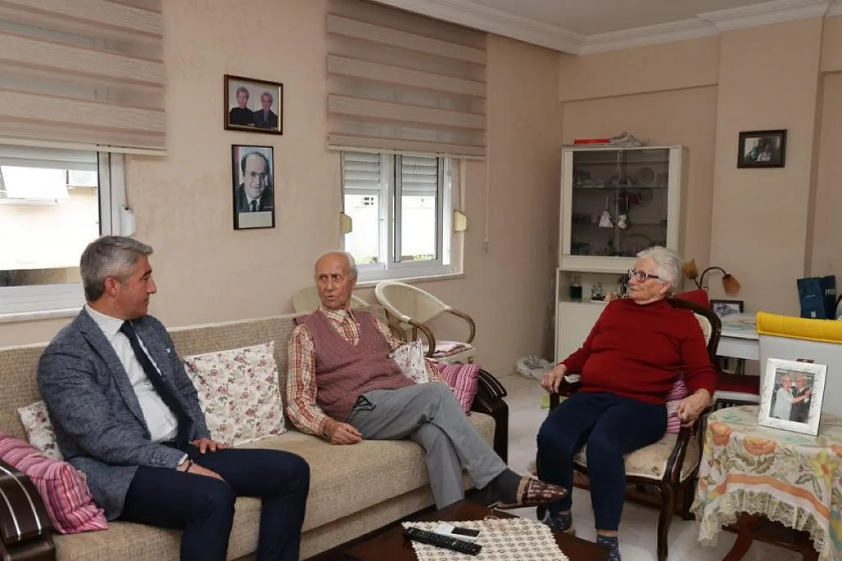 Başkan Oktay öğretmenini unutmadı