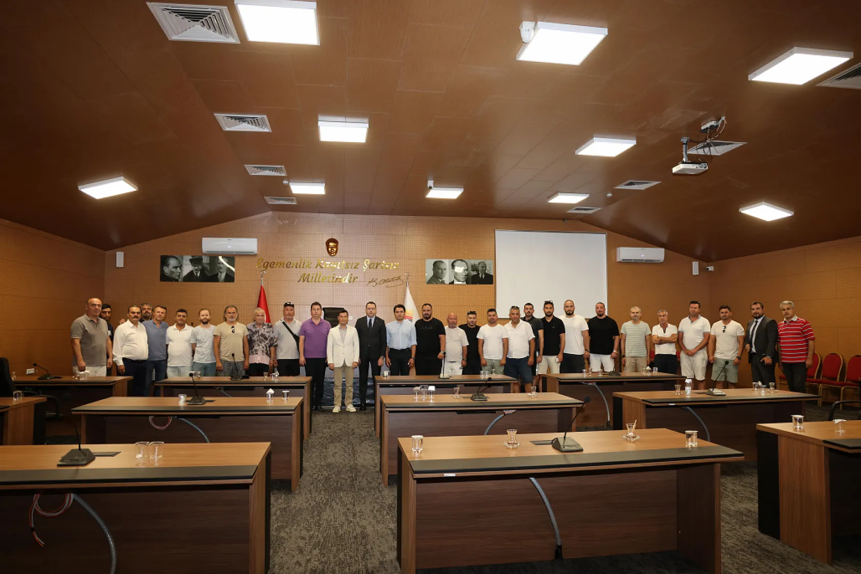Başkan Ünlü: 'Marmaris için el ele vermeliyiz'
