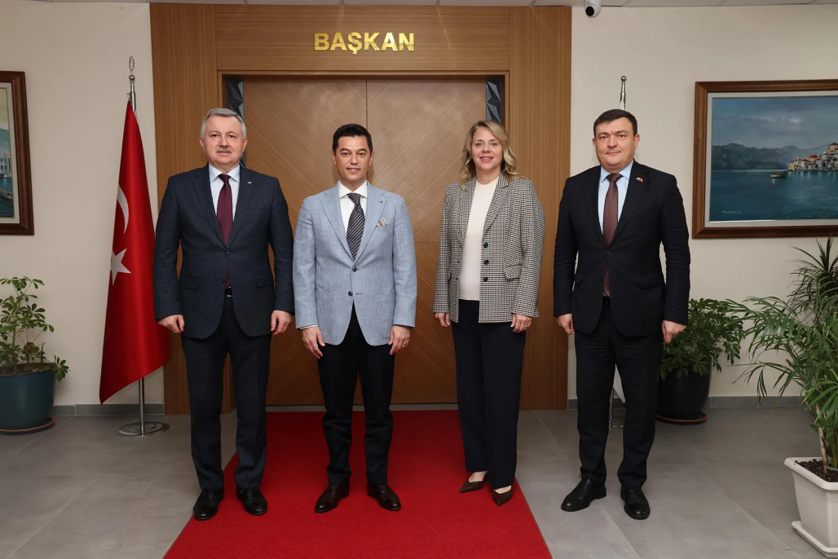 Moldova Büyükelçisi Croitor, Başkan Ünlü ile görüştü