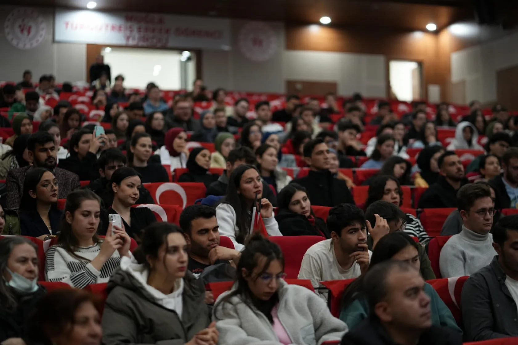 Unutulmaz kahramanlar gençlerle buluştu