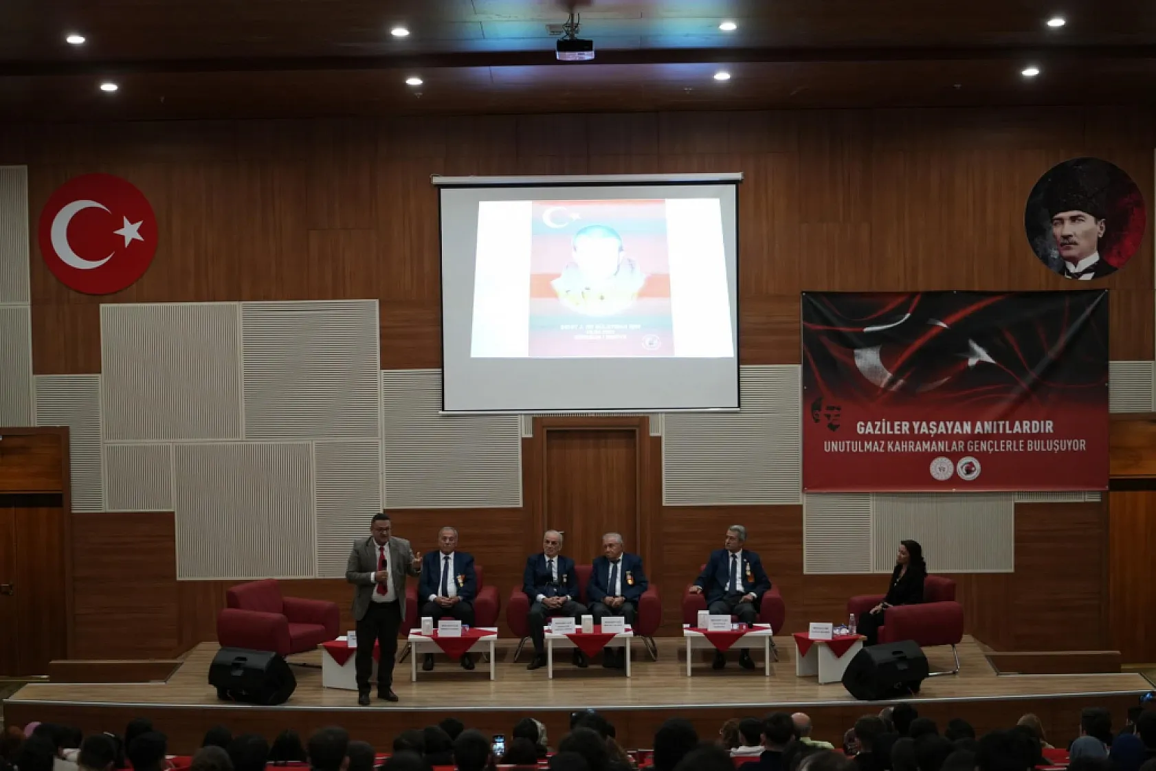 Unutulmaz kahramanlar gençlerle buluştu