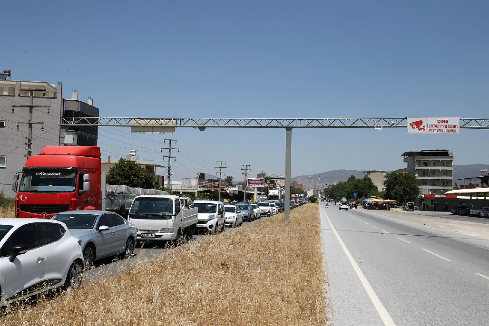 Araç kuyruğunun bir ucu Aydın, diğer ucu Muğla'da