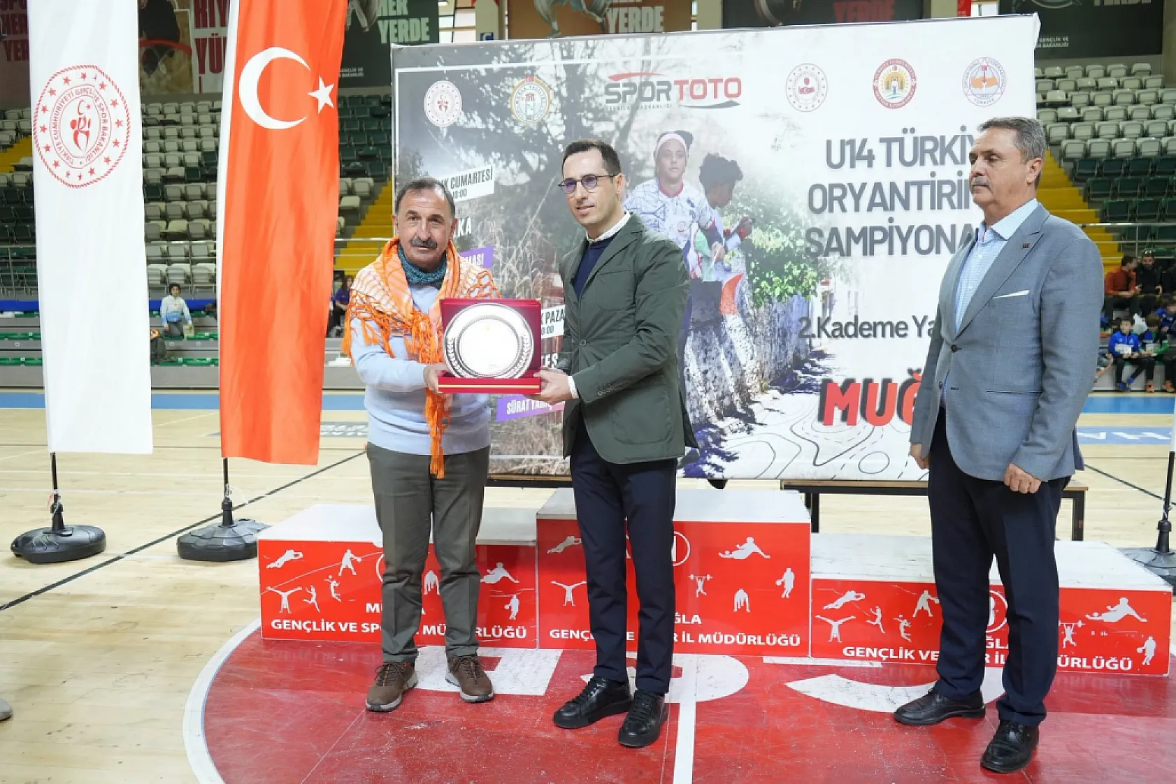 Muğla'da oryantiringde genç yıldızlar kupalarına kavuştu
