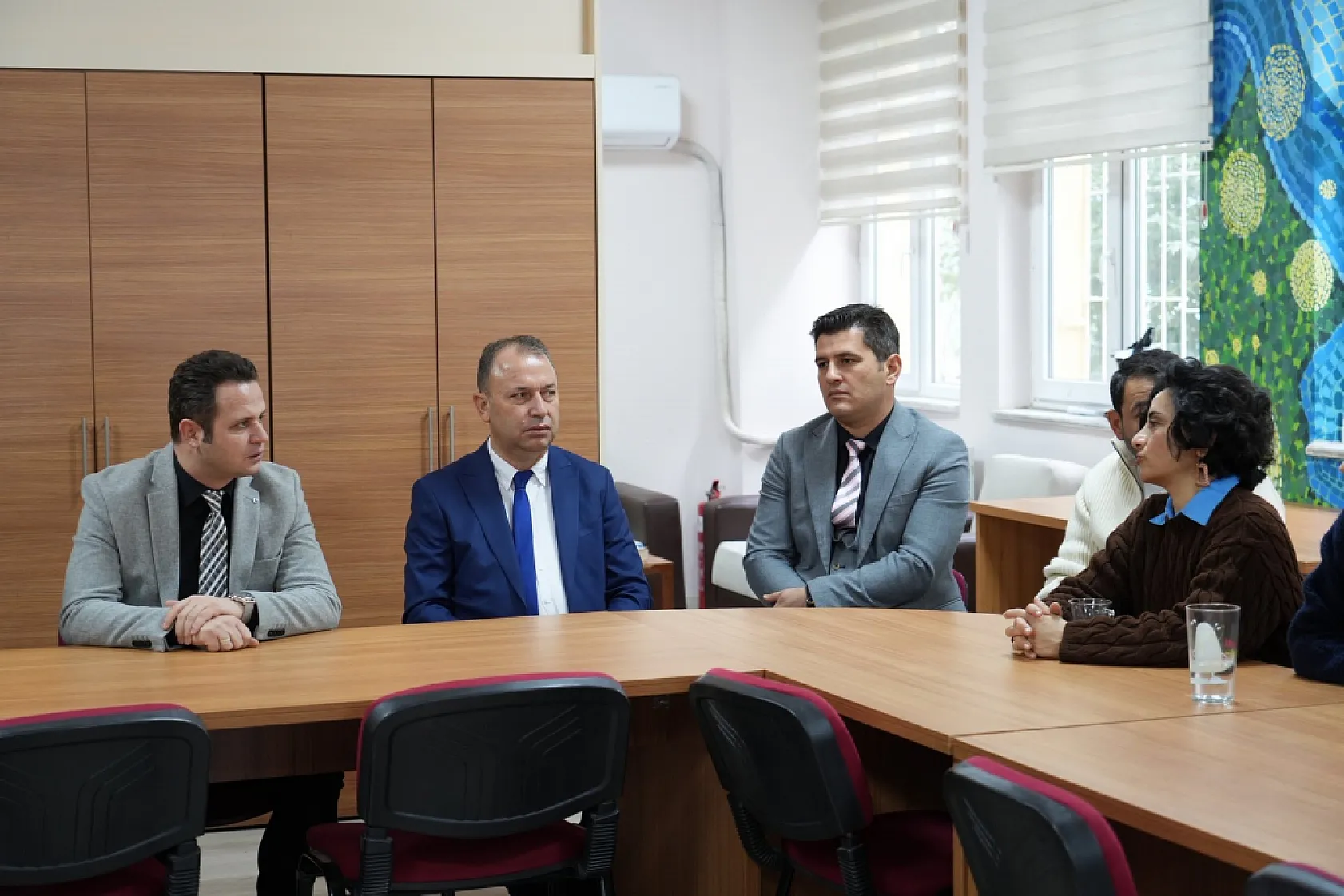 Muğla İl Milli Eğitim Müdürü çay öğrenci ve öğretmenlerle bir araya geldi