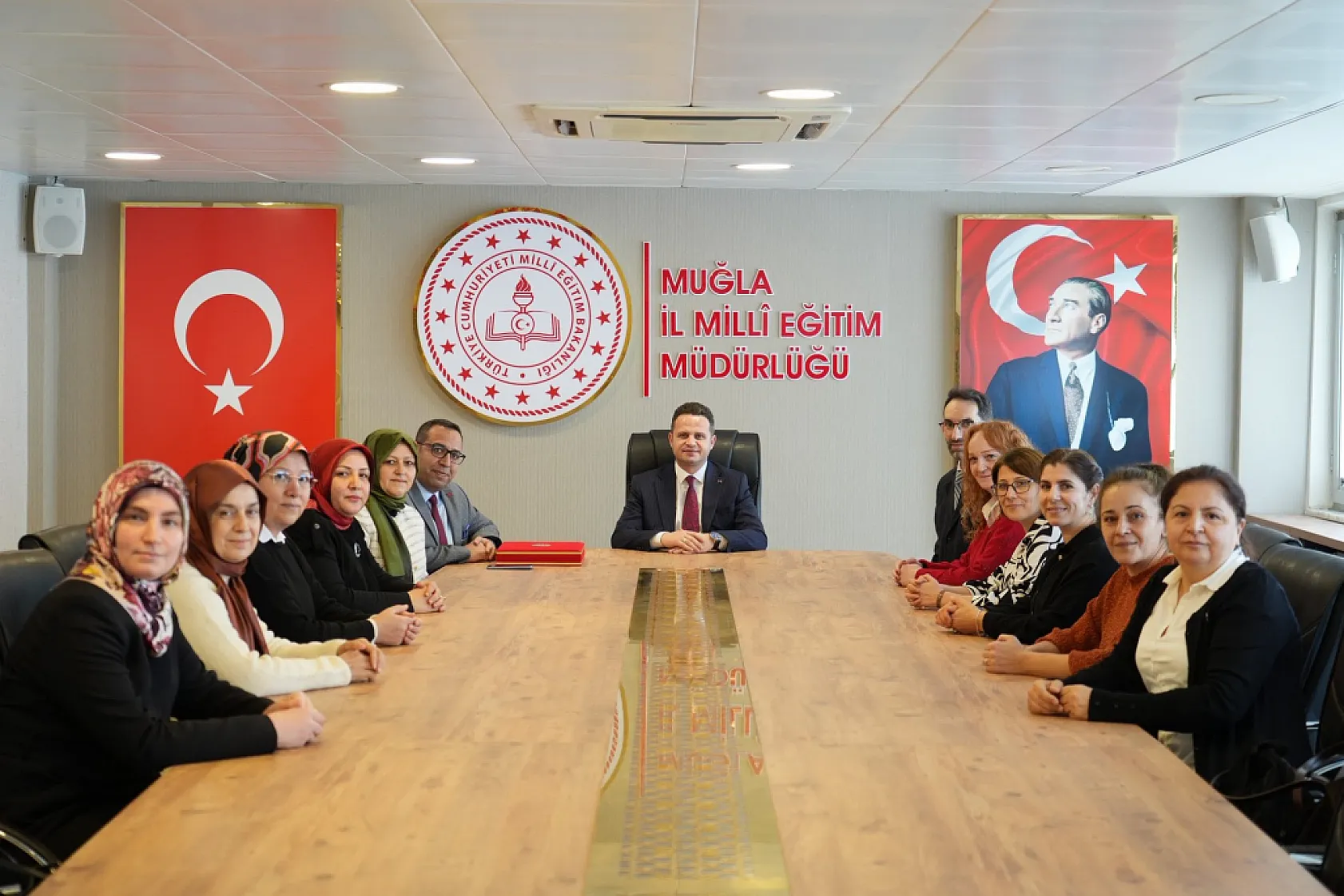 Muğla Olgunlaşma Enstitüsü tarafından 'Bayrak Sevgisi' el emeğiyle taçlandı