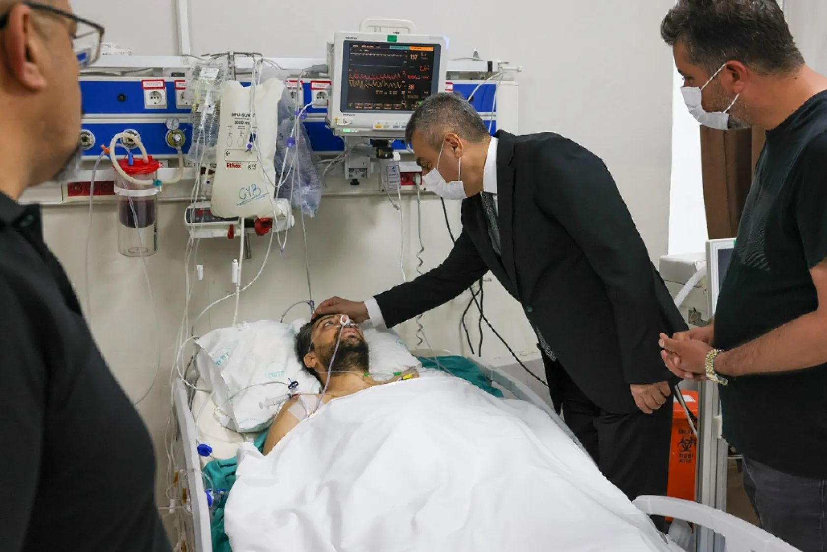 Mersin'deki katliamdan yaralı kurtulanların tedavisi sürüyor: 'Bal var mı diye sordu, sonra silahı sıktı'