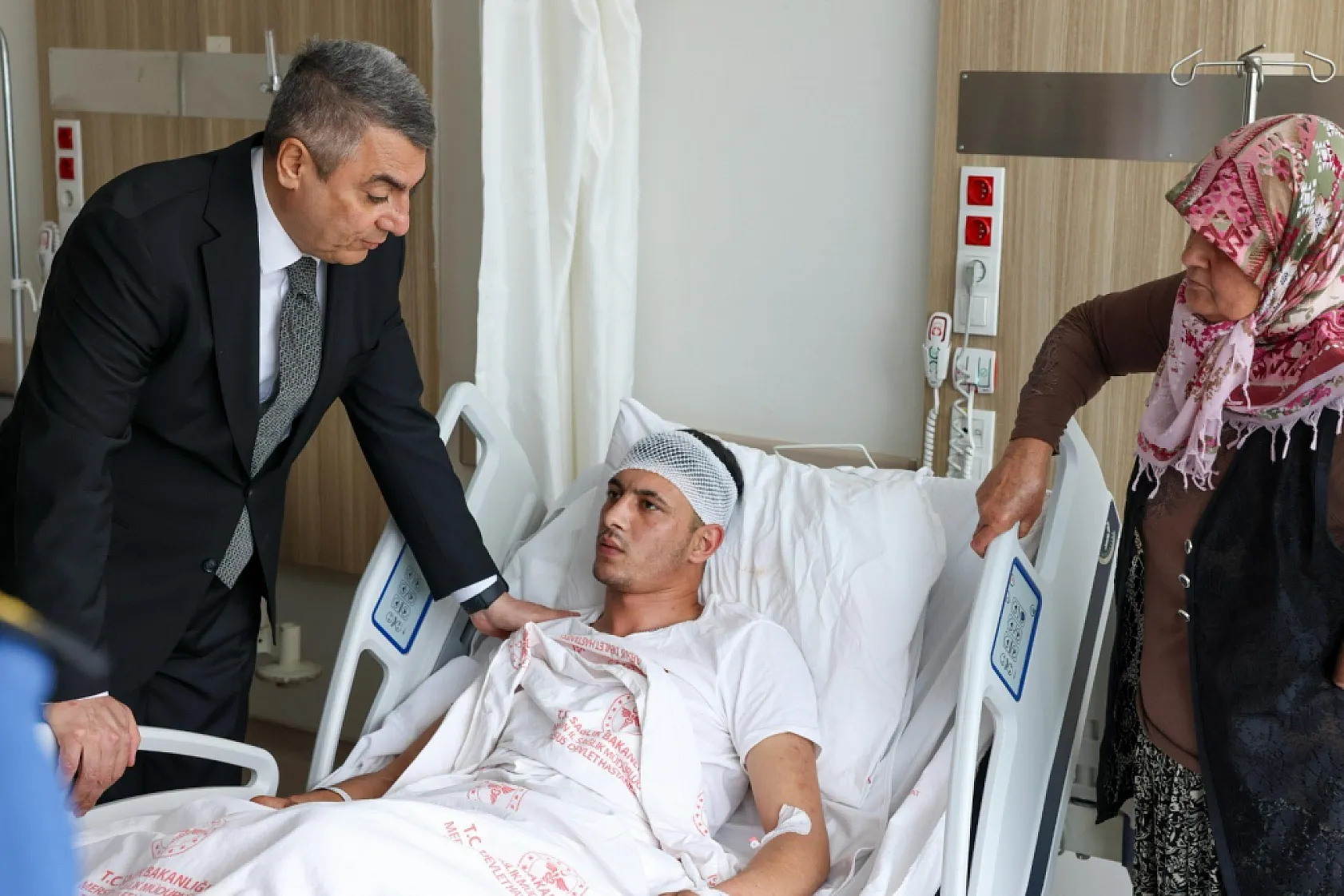 Mersin'deki katliamdan yaralı kurtulanların tedavisi sürüyor: 'Bal var mı diye sordu, sonra silahı sıktı'