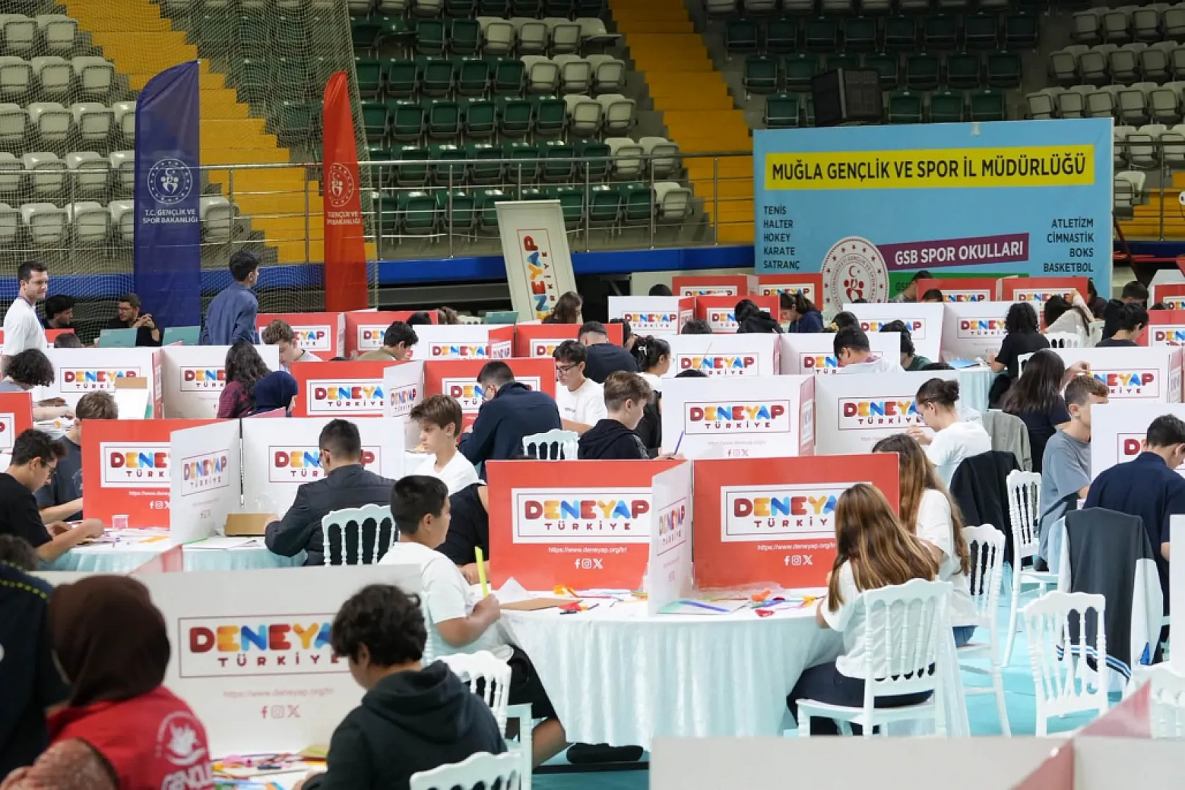 Muğla'da Deneyap uygulama sınavı yoğun katılımla gerçekleştirildi