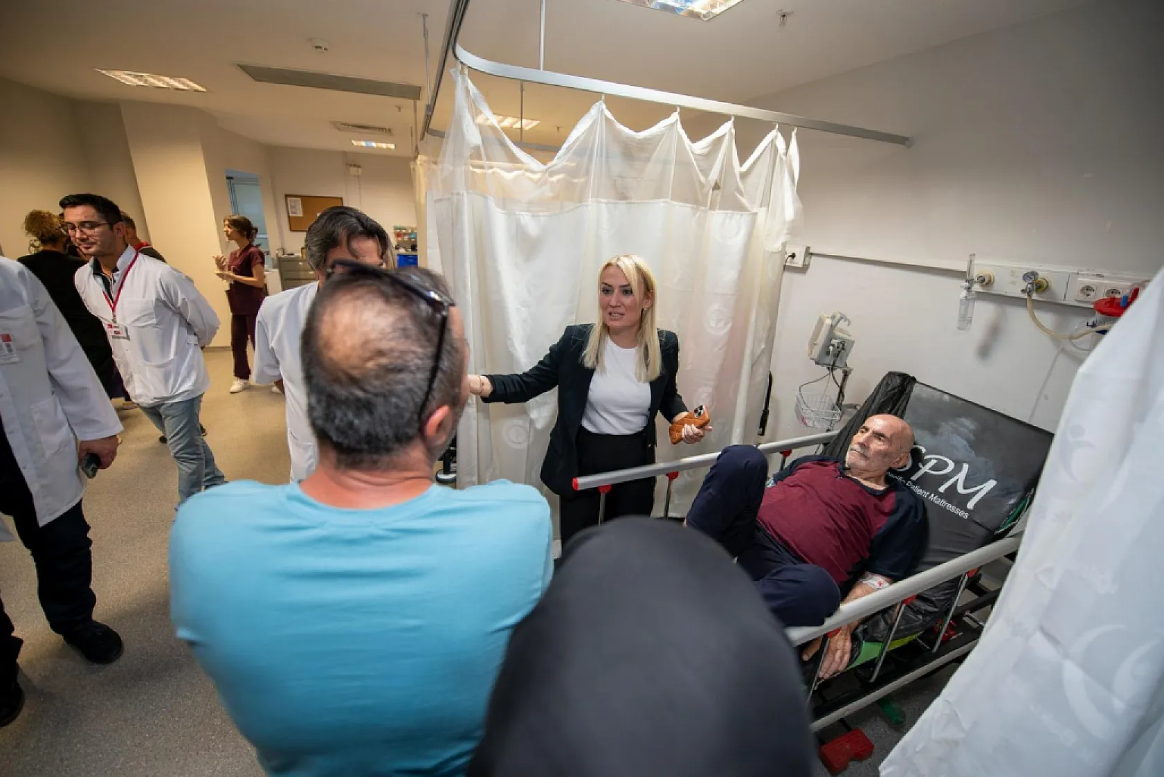 Muğla İl Sağlık Müdürü Eriş Başaran Akça, Eğitim Araştırma Hastanesi Acil Servisini Denetledi