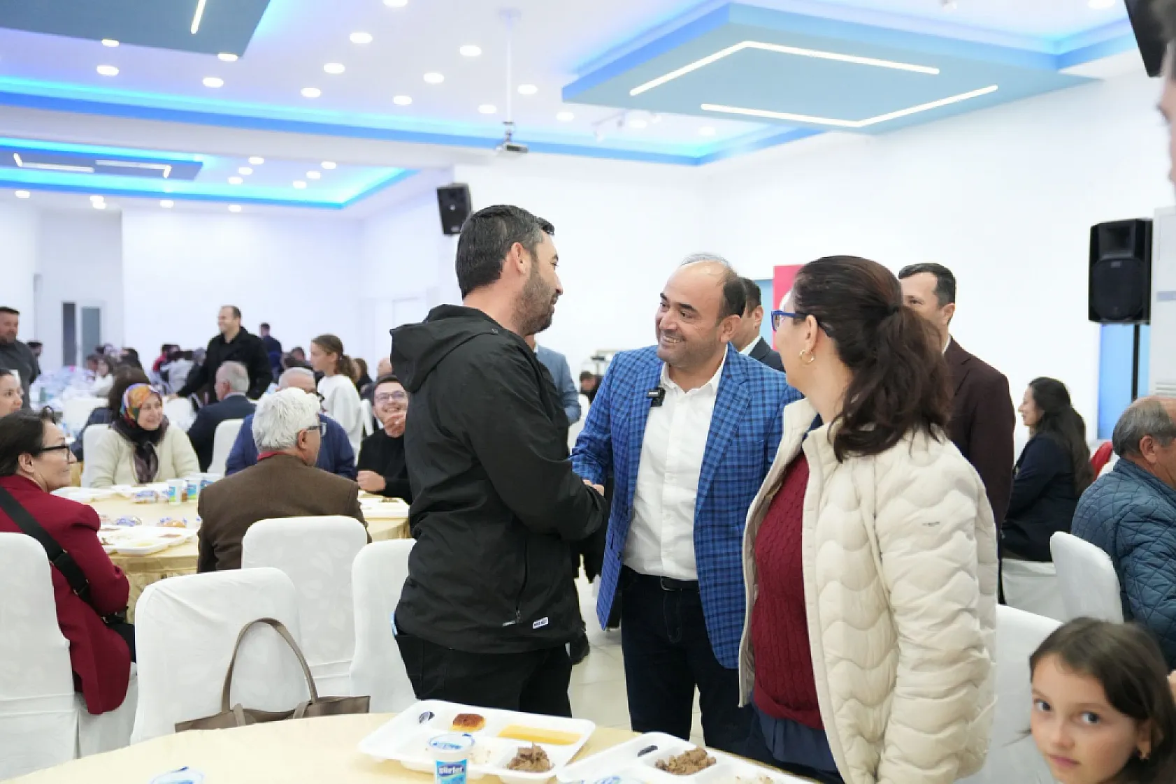 Başkan Akdenizli İftarını Belediye Personeliyle Açtı