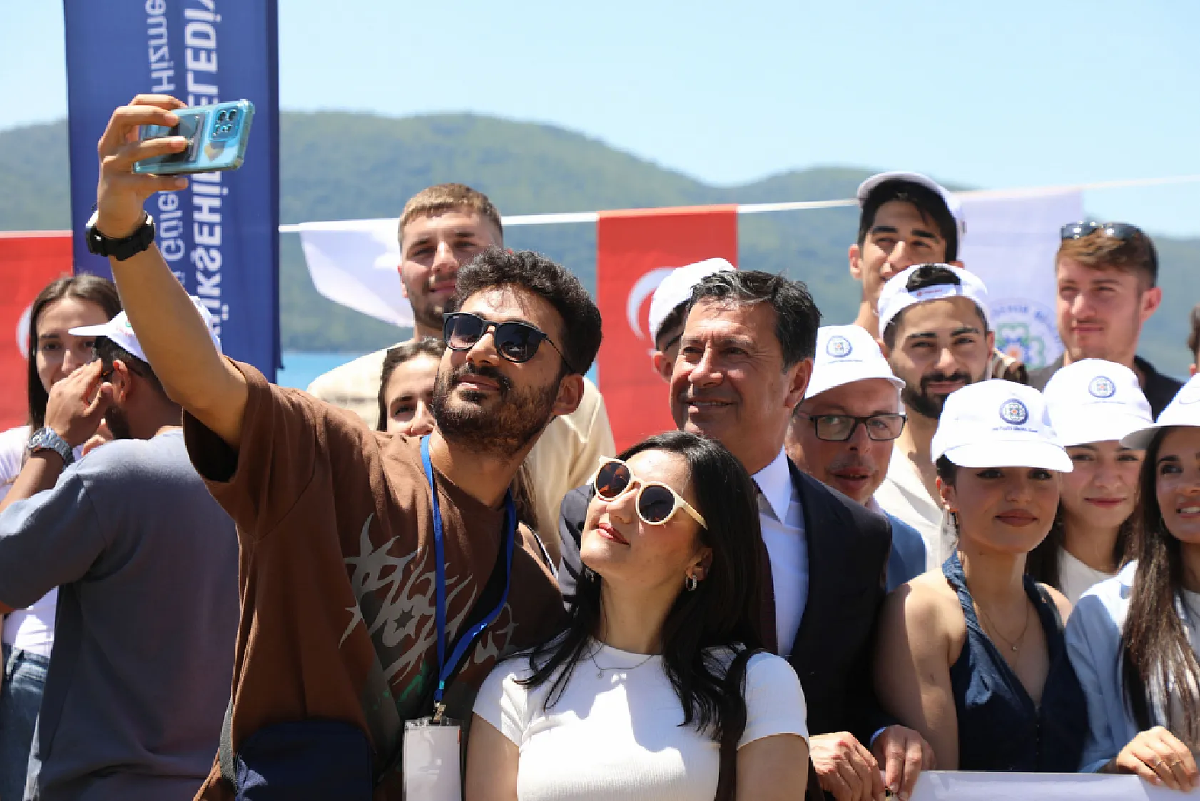 Başkan Aras'tan 19 Mayıs Mesajı