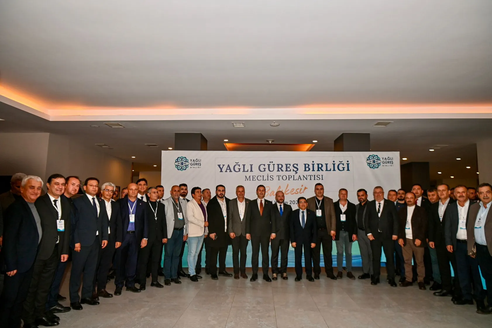 Başkan Karaca, Yağlı Güreşler Birliği Toplantısı'na katıldı