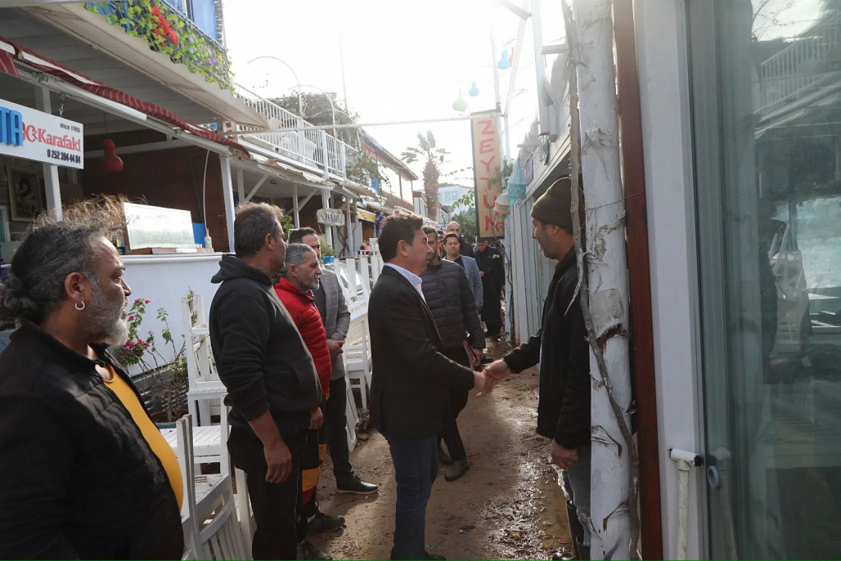 Başkan Aras'tan Fırtınadan Etkilenen İş Yerlerine Ziyaret