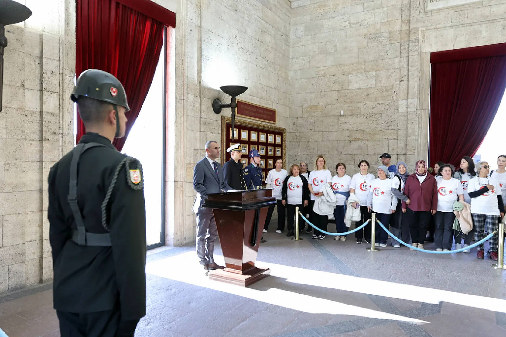 Muğla Büyükşehir Cumhuriyet'in 102. Yılında 102 Kadını Anıtkabir'e Götürdü