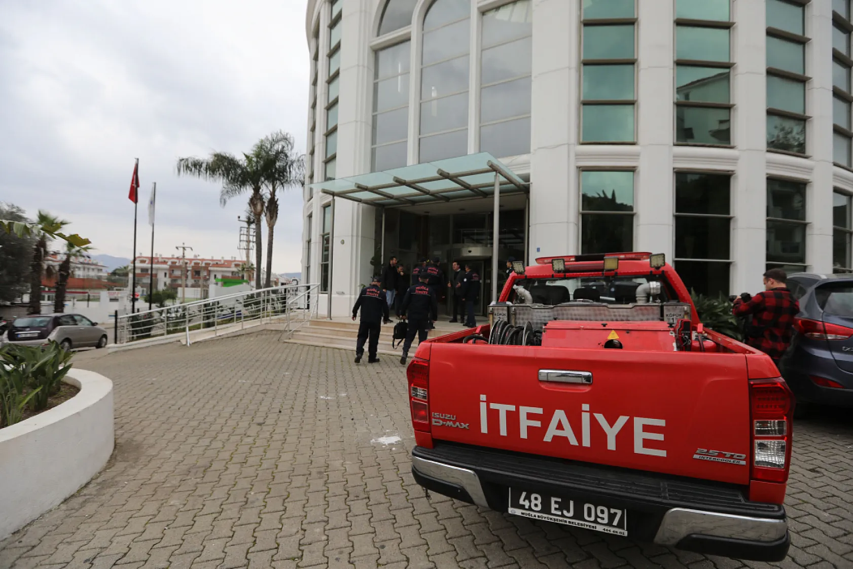 Büyükşehir tesislerde yangın denetimlerine devam ediyor