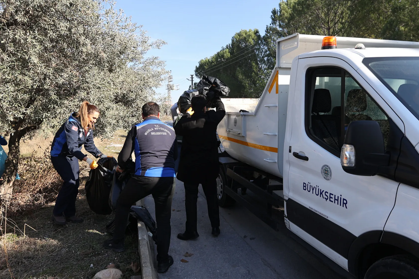 Muğla Büyükşehir'den 13 İlçede Çevre Temizliği Seferberliği