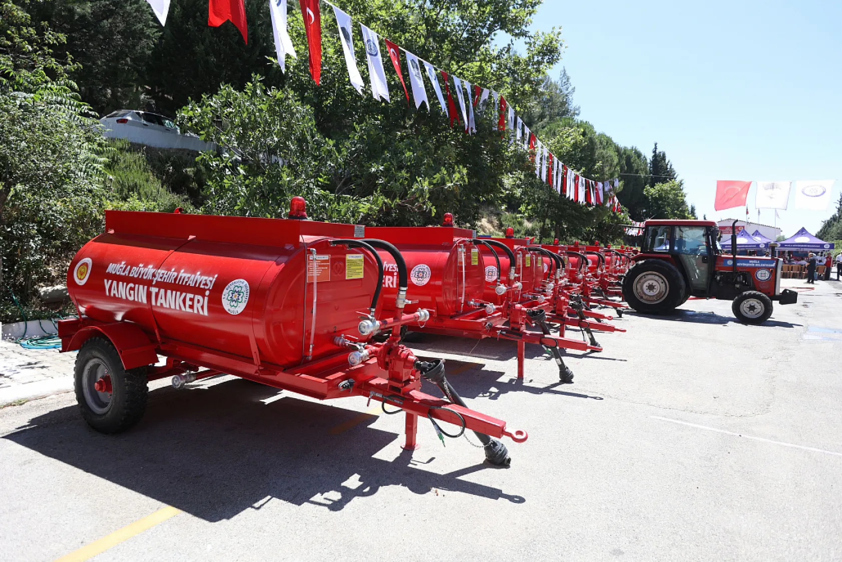Büyükşehir'den Yangınlara Karşı Güçlü Adım: Kırsala Yangın Tankeri Desteği