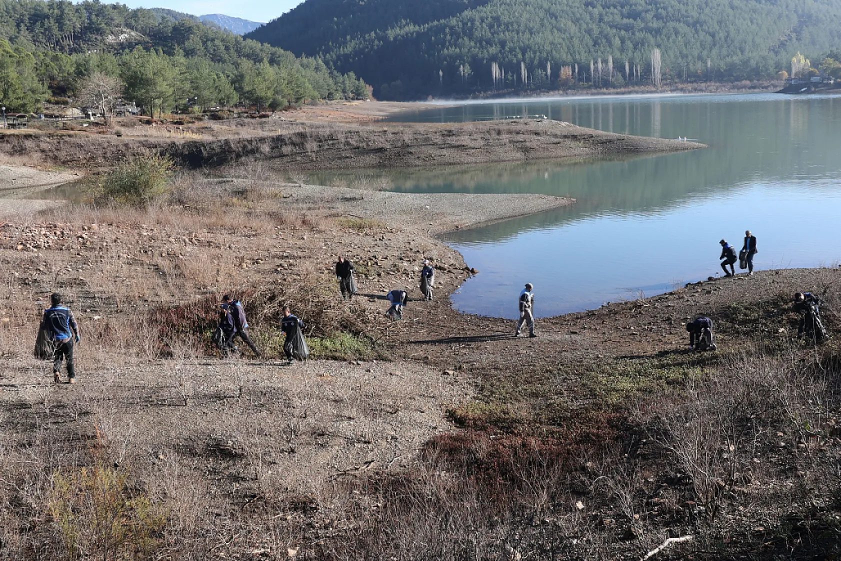 Muğla Büyükşehir'in Temizlik Seferberliği Ula Göleti'nden Başladı