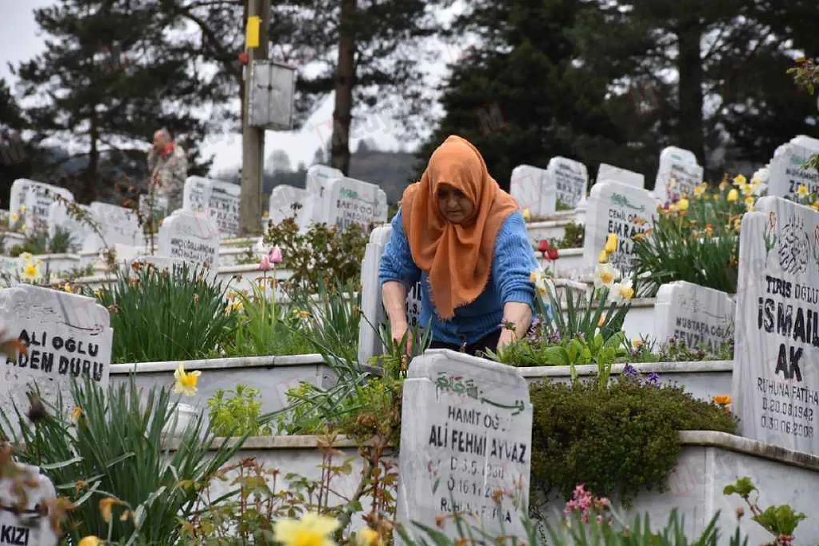 Fethiye'de mezar fiyatları dudak uçuklattı