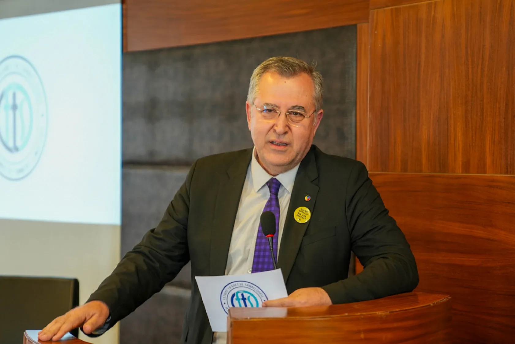 FTSO'da yaş sebze ve meyve sektörünün sorunları ele alındı