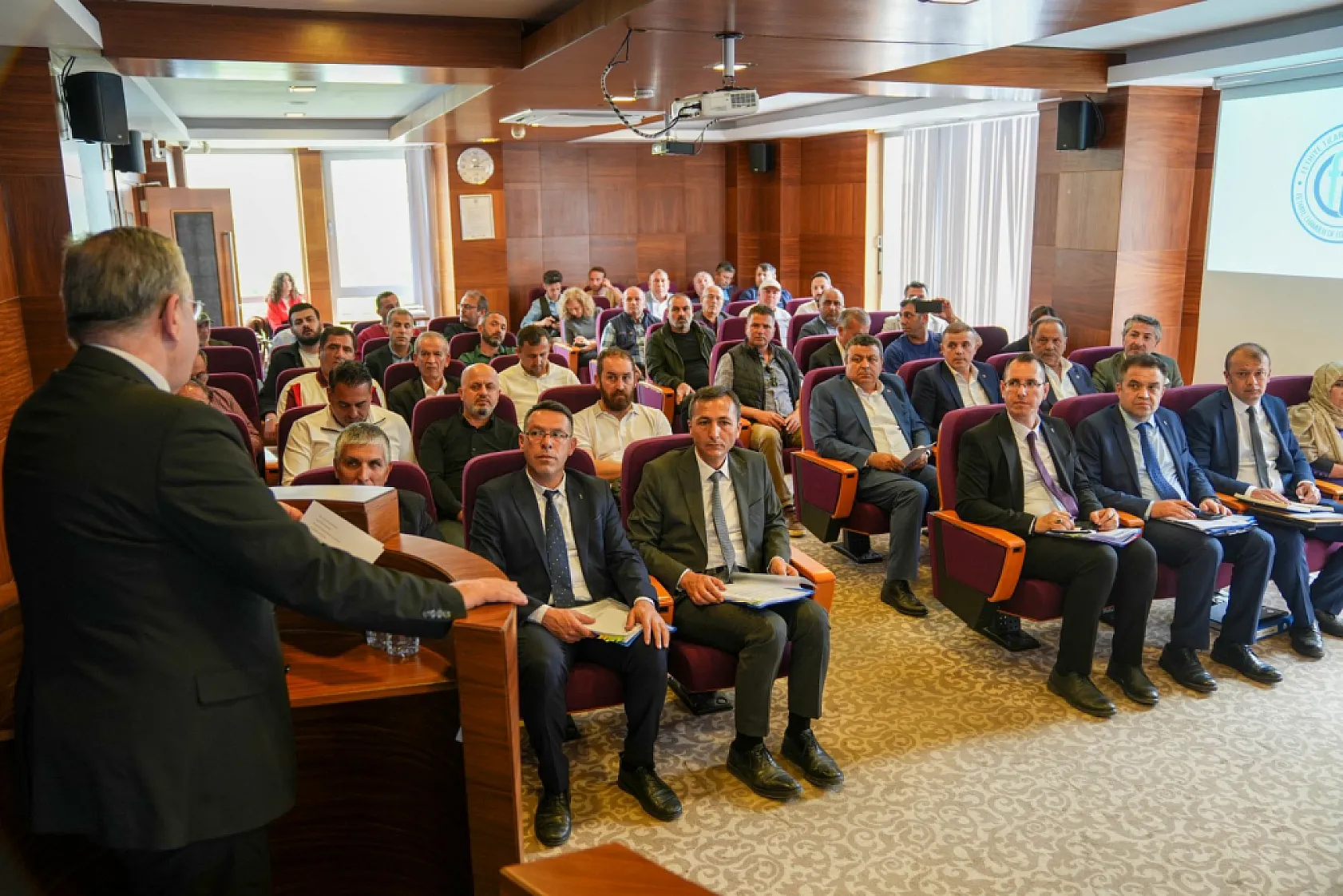 FTSO'da yaş sebze ve meyve sektörünün sorunları ele alındı
