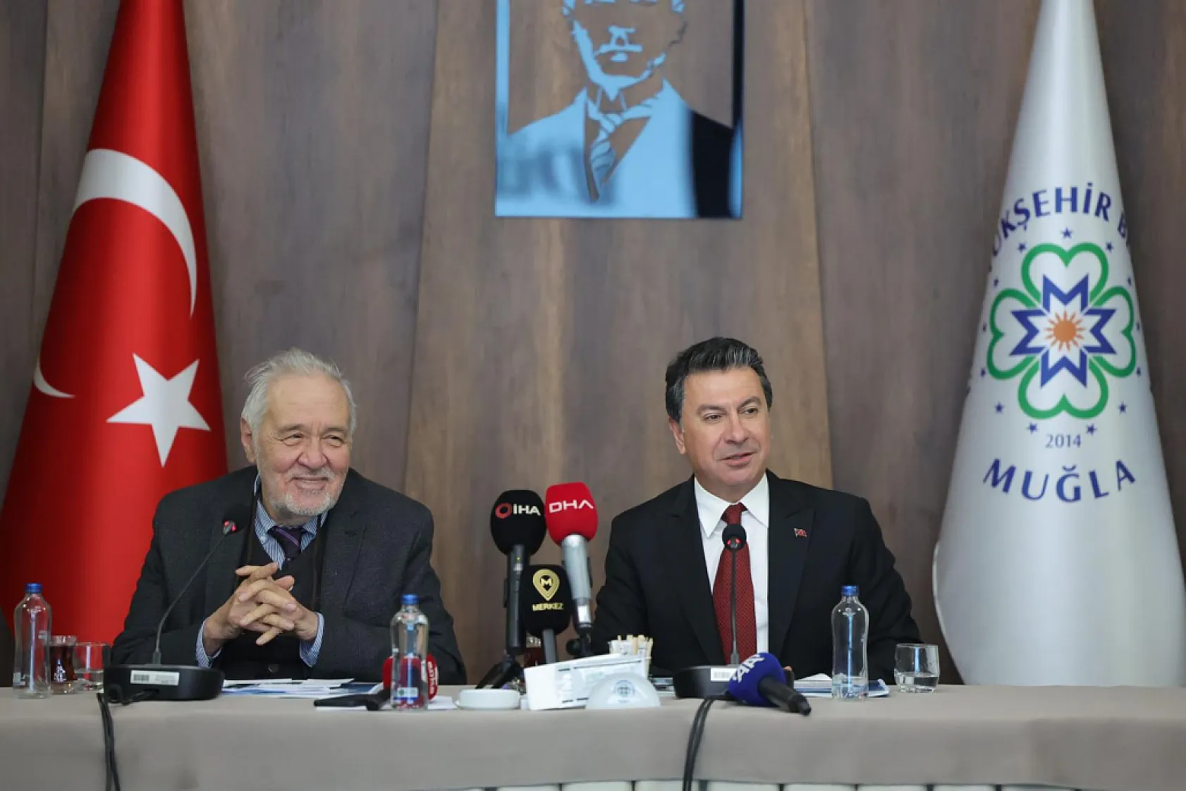 Başkan Aras ın Dünya Kenti Muğla Vizyonu İlber Ortaylı'nın Fikirleri ile Güçleniyor