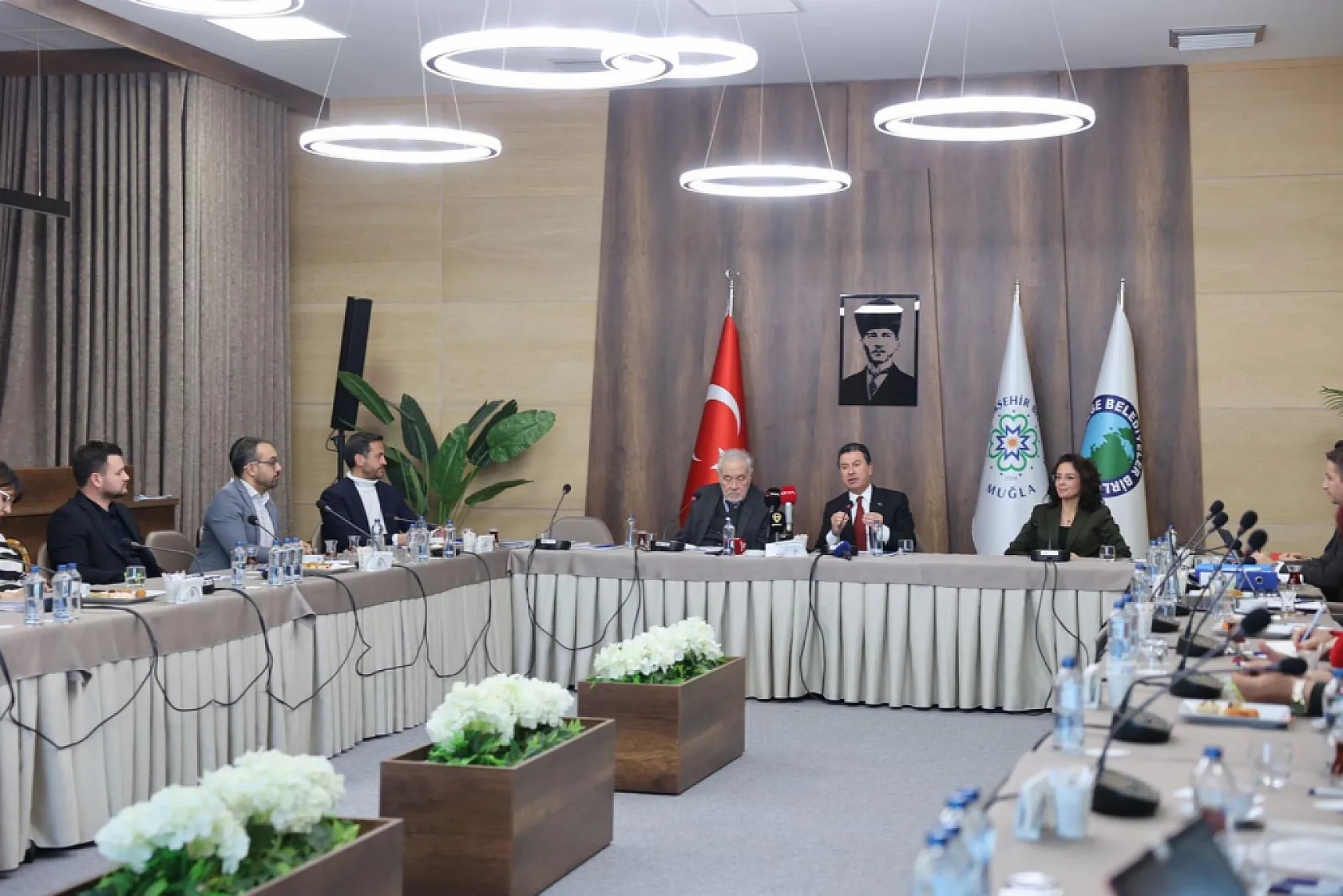Başkan Aras ın Dünya Kenti Muğla Vizyonu İlber Ortaylı'nın Fikirleri ile Güçleniyor