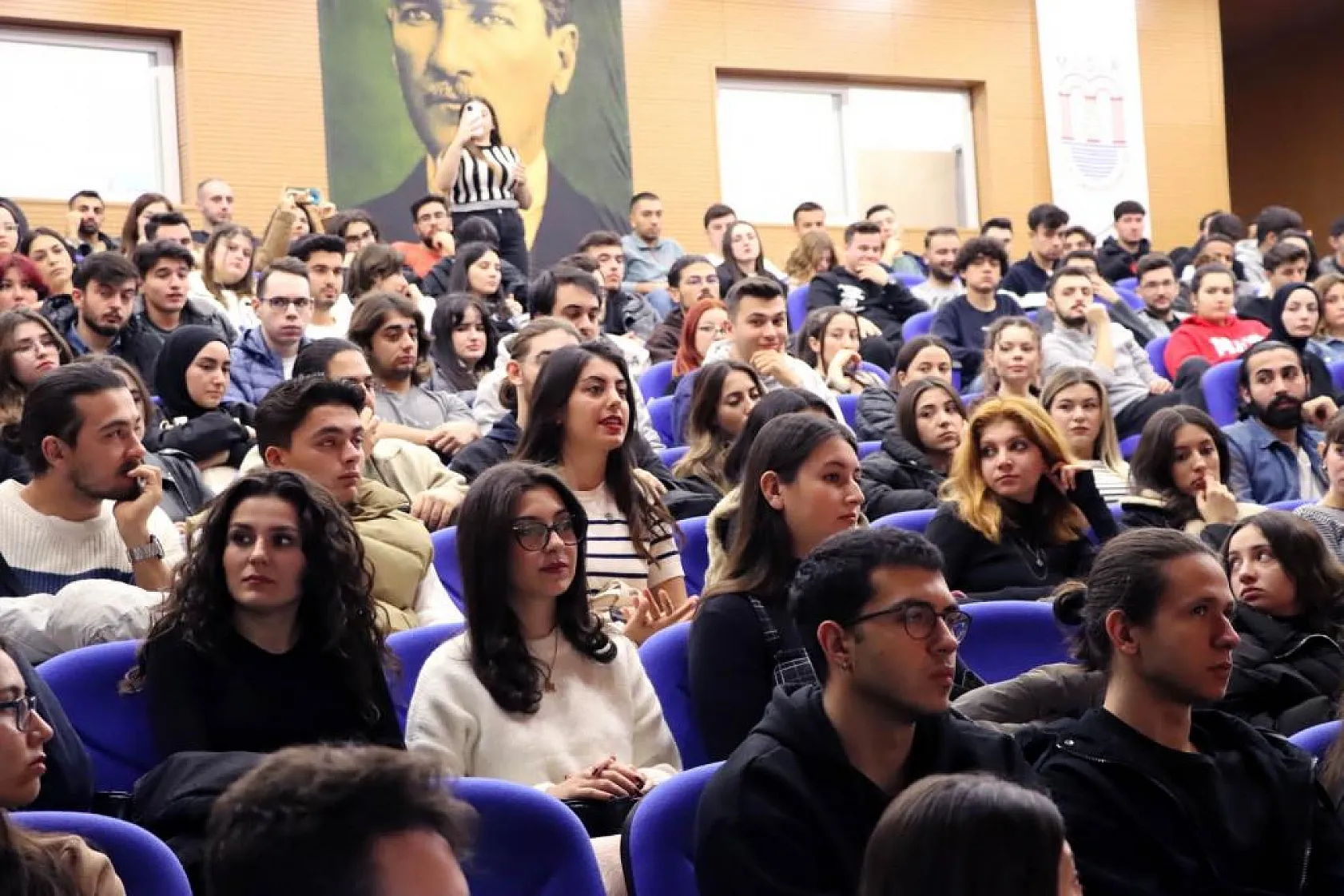 Başkan Çıralı, üniversite öğrencileriyle buluştu