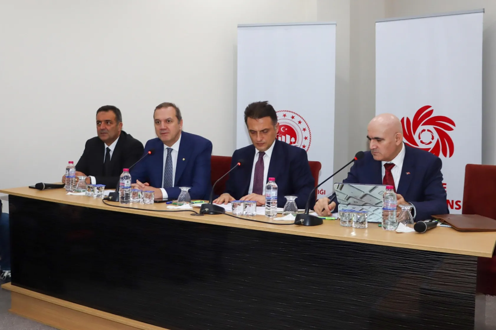 Göcek-Dalaman Koyları'ndaki MAPA şamandıra projesiyle ilgili sektör temsilcilerinin görüşleri alındı