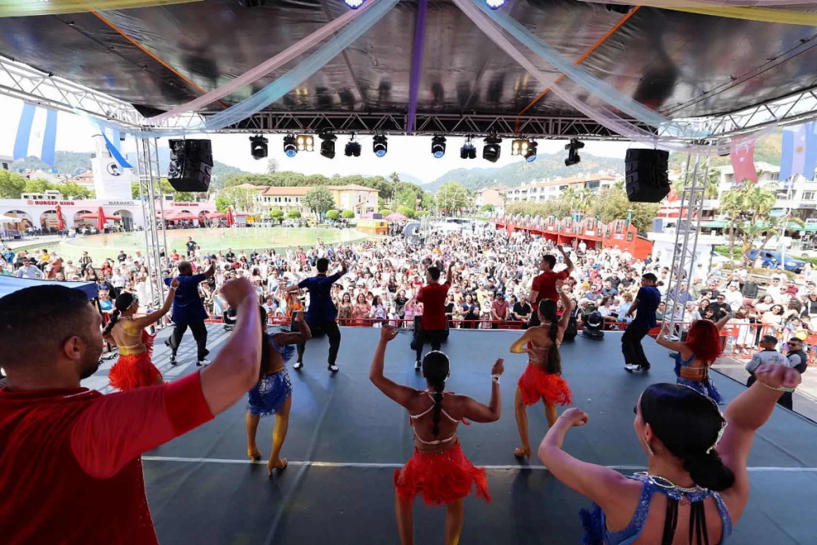 Marmaris'te 'Latin Amerika' rüzgarı turizm canlılığıyla sona erdi