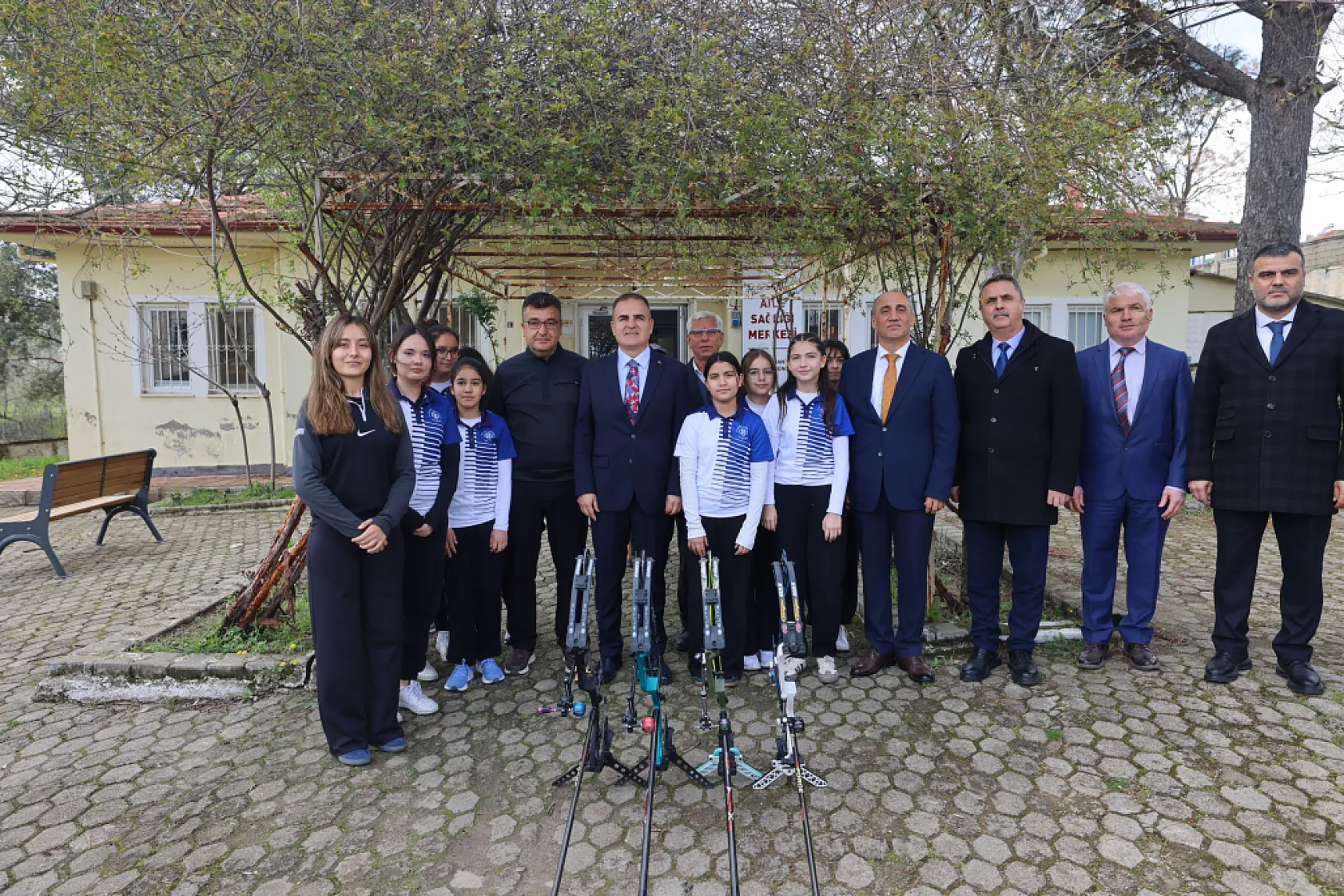Muğla Valisi Akbıyık, Okçuluk Milli takım antrenörü Sözen'i ziyaret etti