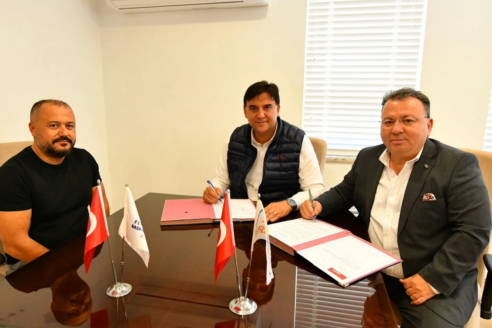 Fethiye Belediyesi ve Otelciler Birliği'nden İhtiyaç Sahiplerine Destek 