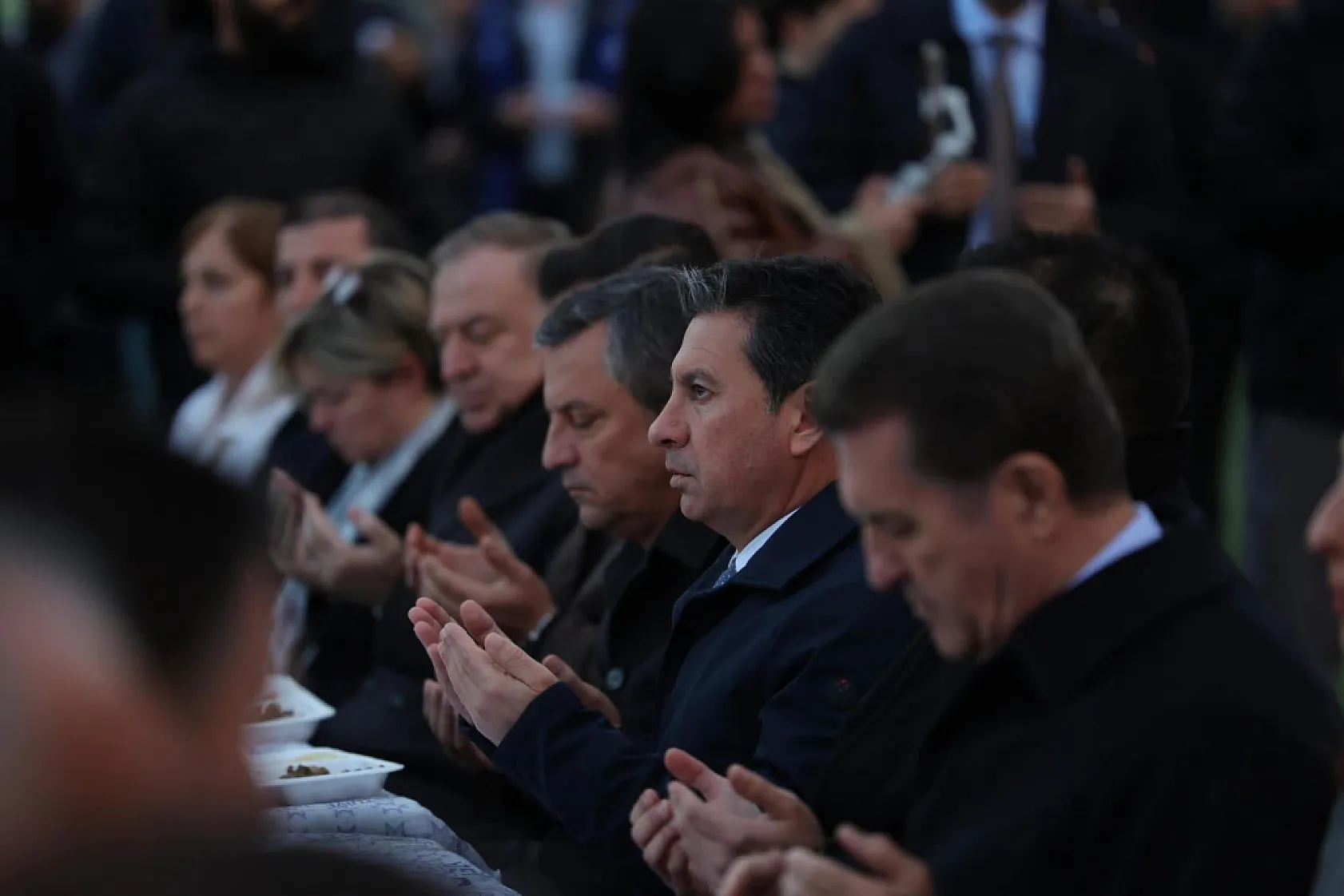 Başkan Aras'tan Depremzedelere Moral ve Destek Ziyareti