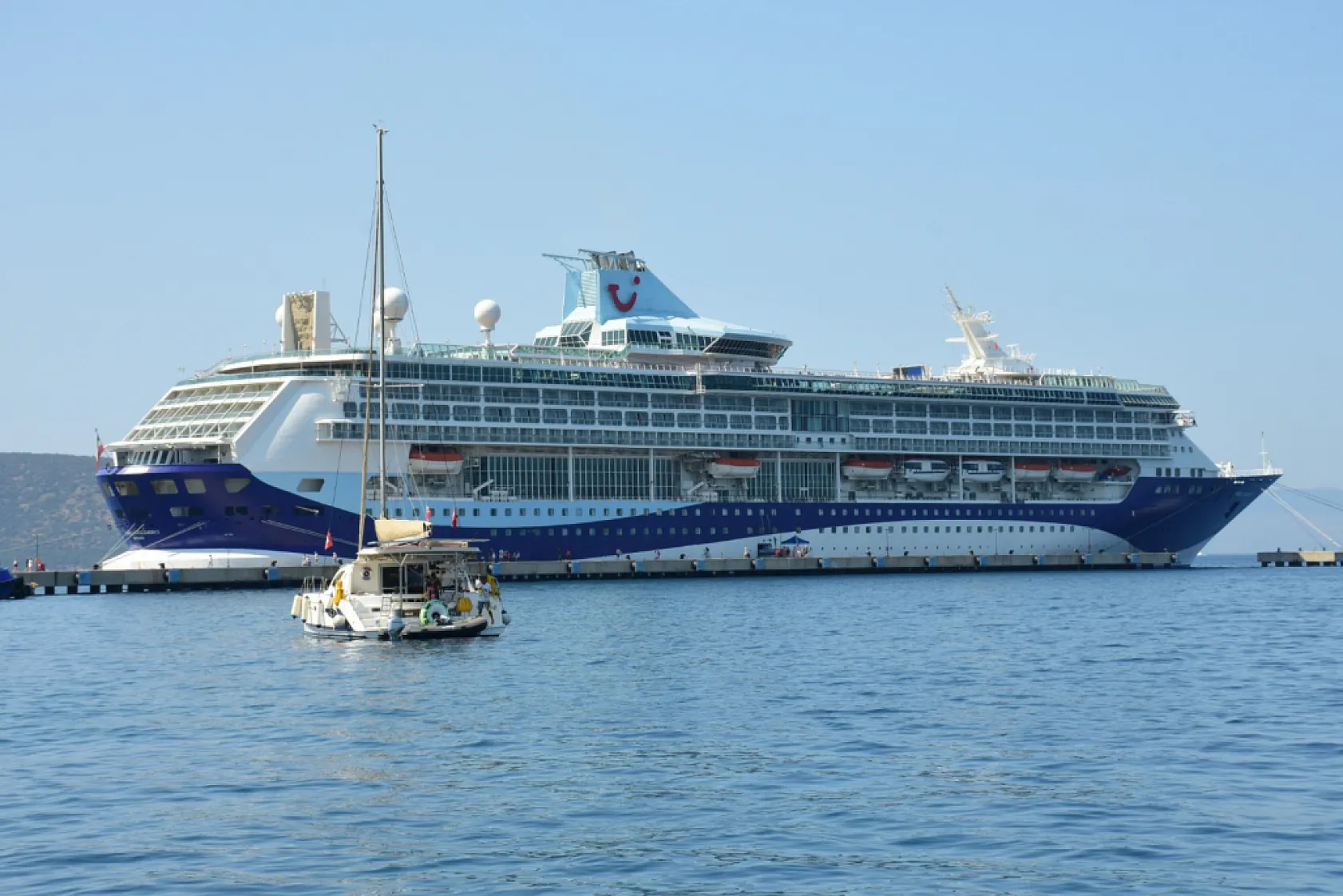 Marella Discovery 2 kruvaziyeri 1708 yolcusuyla Bodrum'a geldi