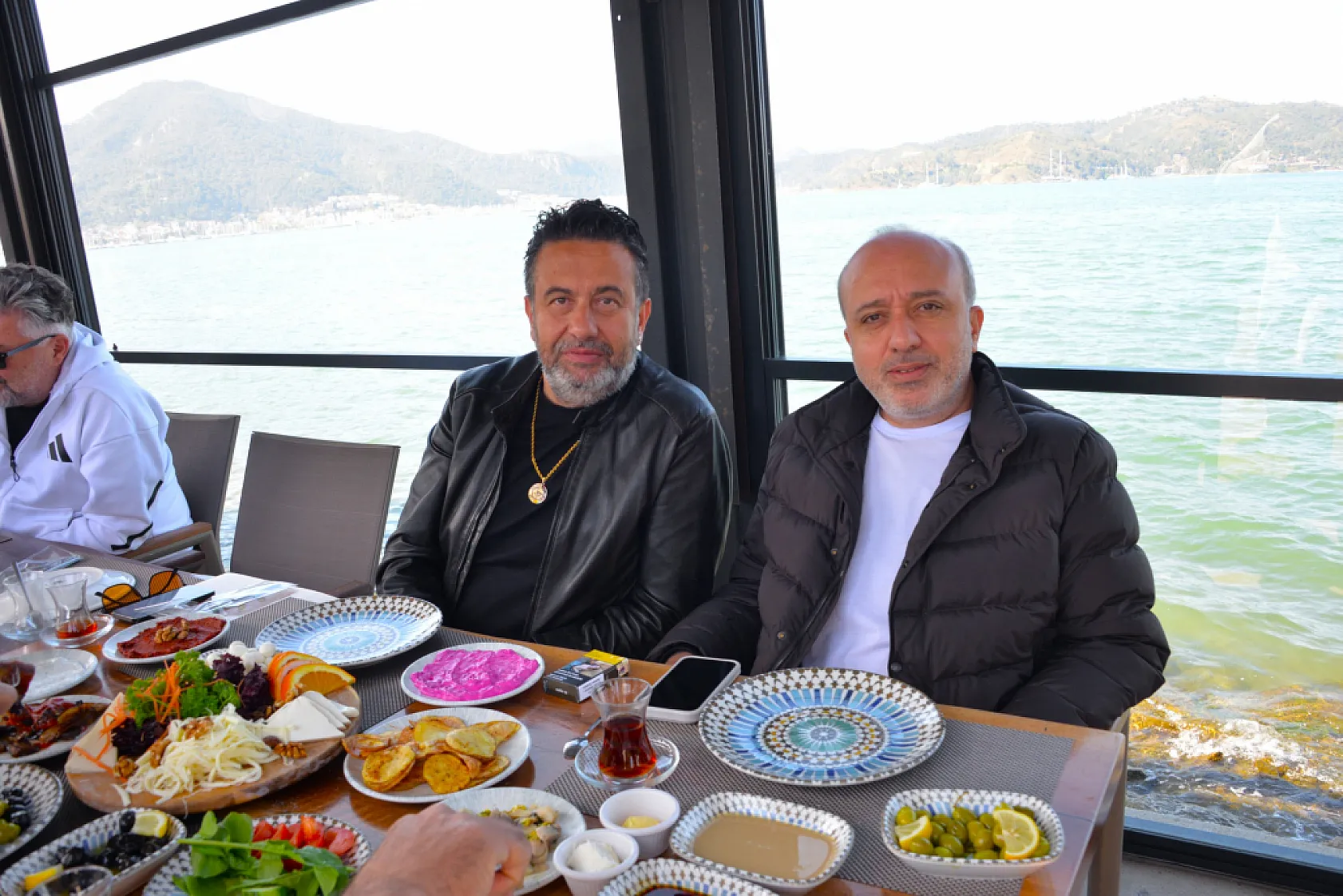 Fethiyespor'da Moral Kahvaltısı