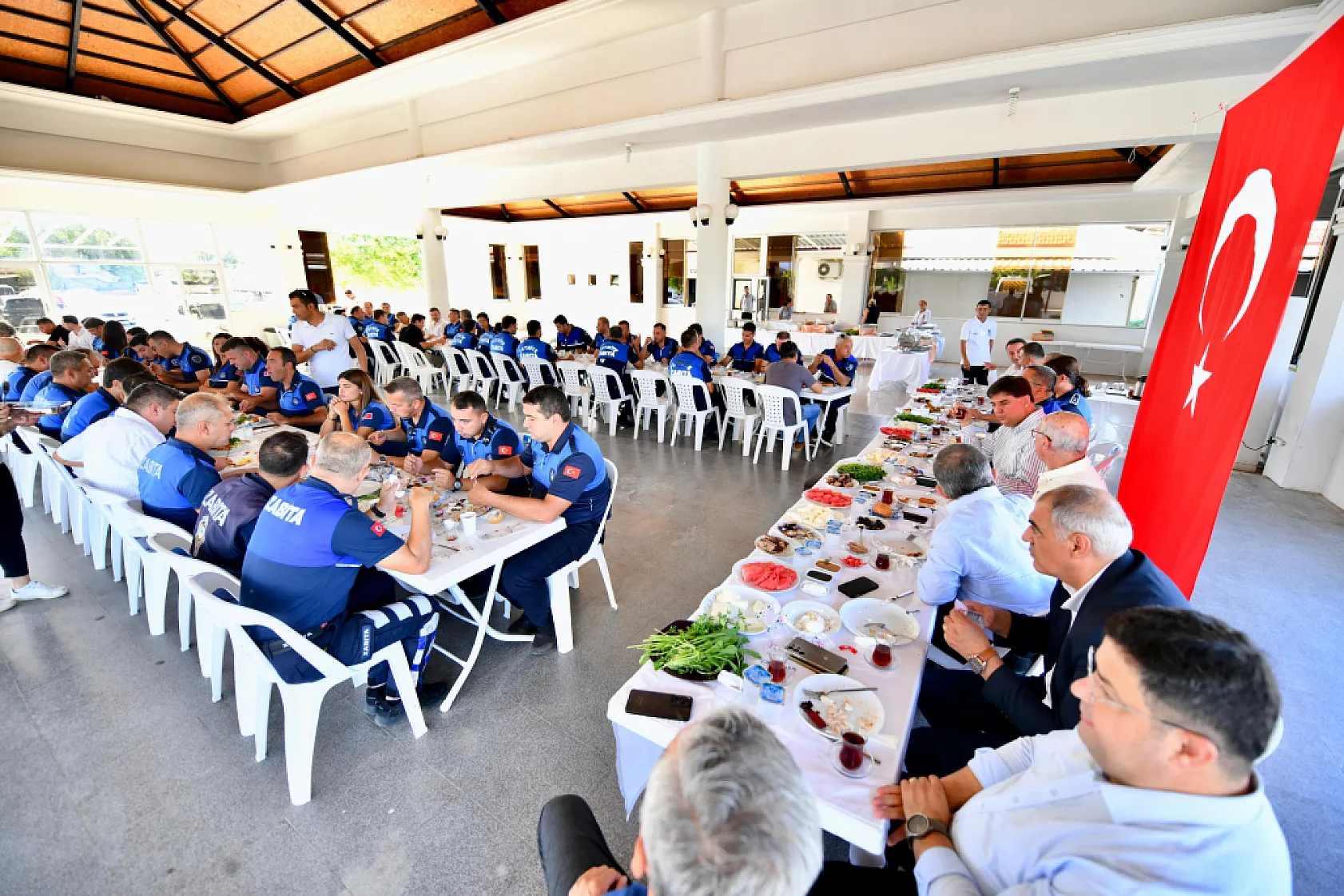 Başkan Karaca, Zabıta Personeliyle Kahvaltıda Bir Araya Geldi