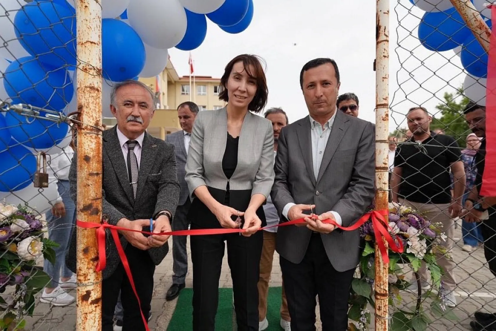 TÜBİTAK 4006 Bilim Fuarı, Seydikemer Atatürk Ortaokulu'nda açıldı