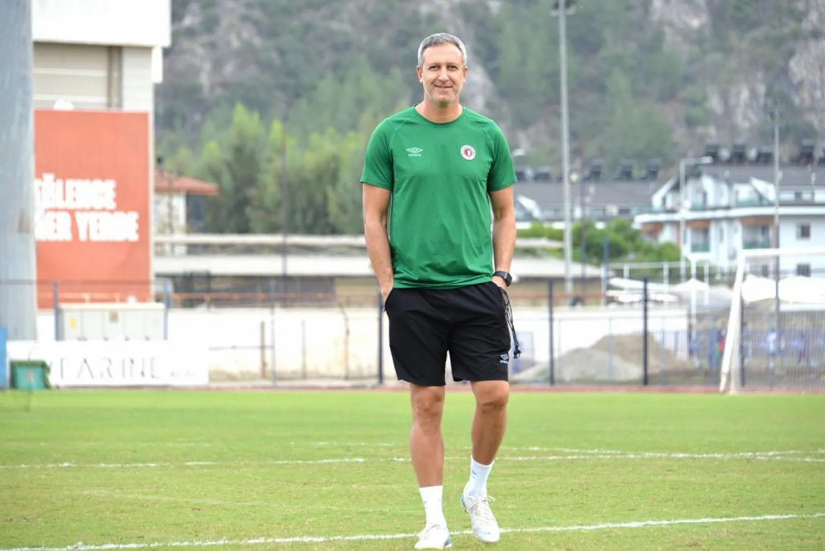 Gülleri, 'Başarılarla dolu sezonlar geçirmenizi dilerim..'