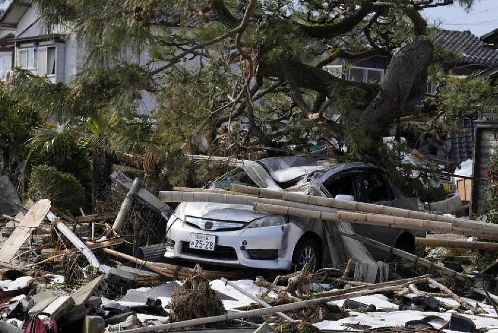 Japonya'daki 7,6'lık depremde 1 ay geride kaldı,  238 ölü, 19 kayıp