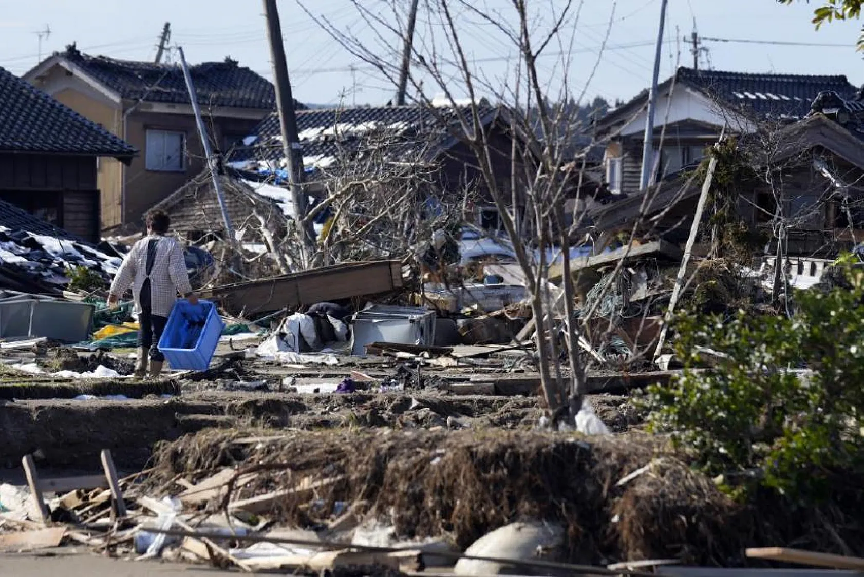 Japonya'daki 7,6'lık depremde 1 ay geride kaldı,  238 ölü, 19 kayıp