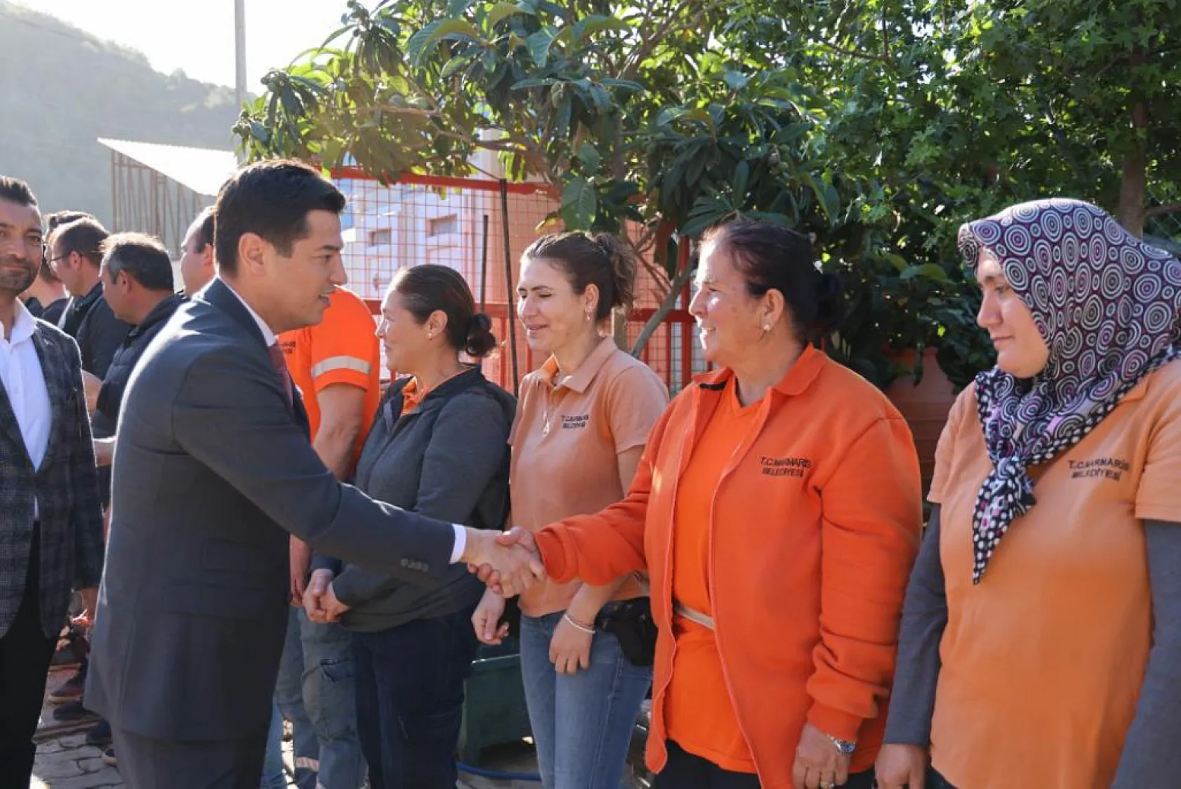 Başkan Ünlü, belediye personeliyle bayramlaştı