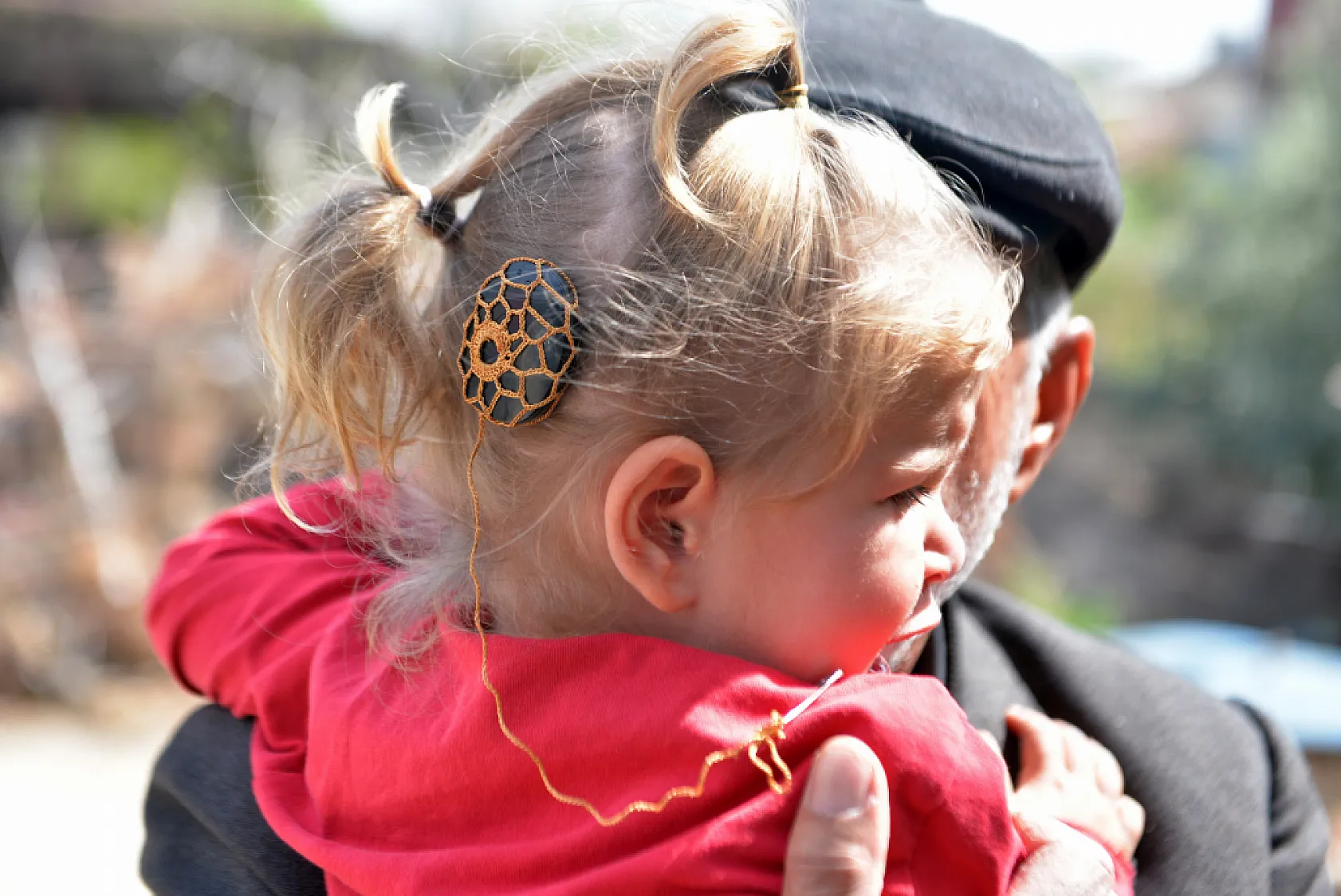 Vicdansız hırsız, 3 yaşındaki işitme engelli Kübra'nın biyonik kulağını çalmış