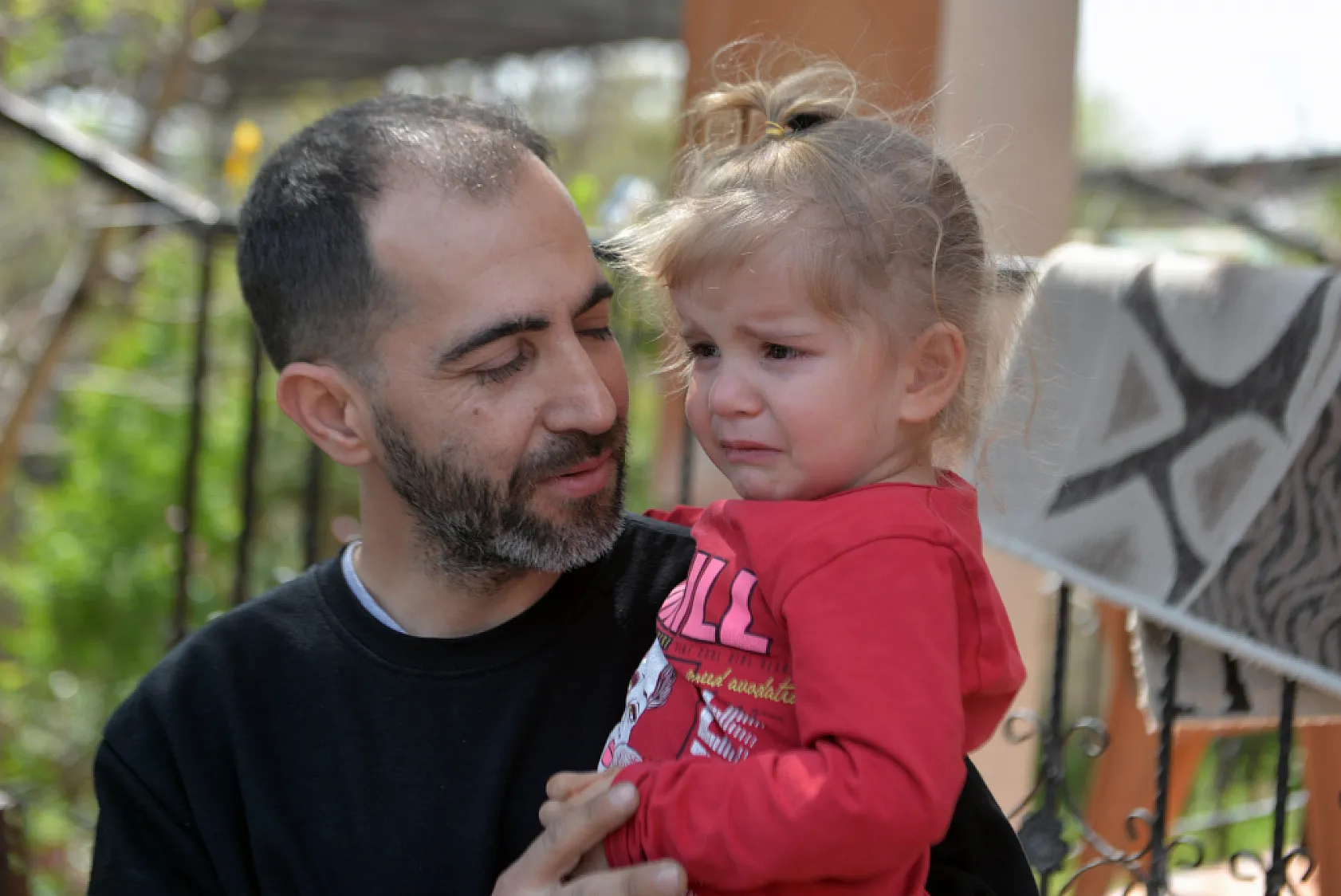 Vicdansız hırsız, 3 yaşındaki işitme engelli Kübra'nın biyonik kulağını çalmış