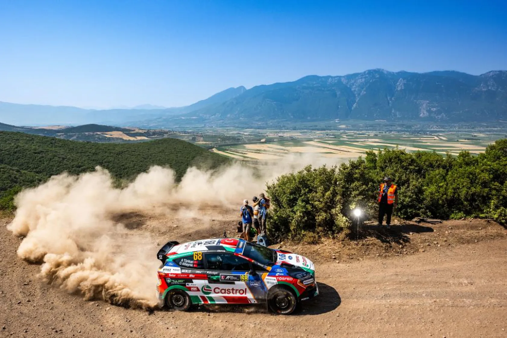 'JWRC'de Türk Rüzgarı: Ali Türkkan dünya sahnesinde zafer yazdı