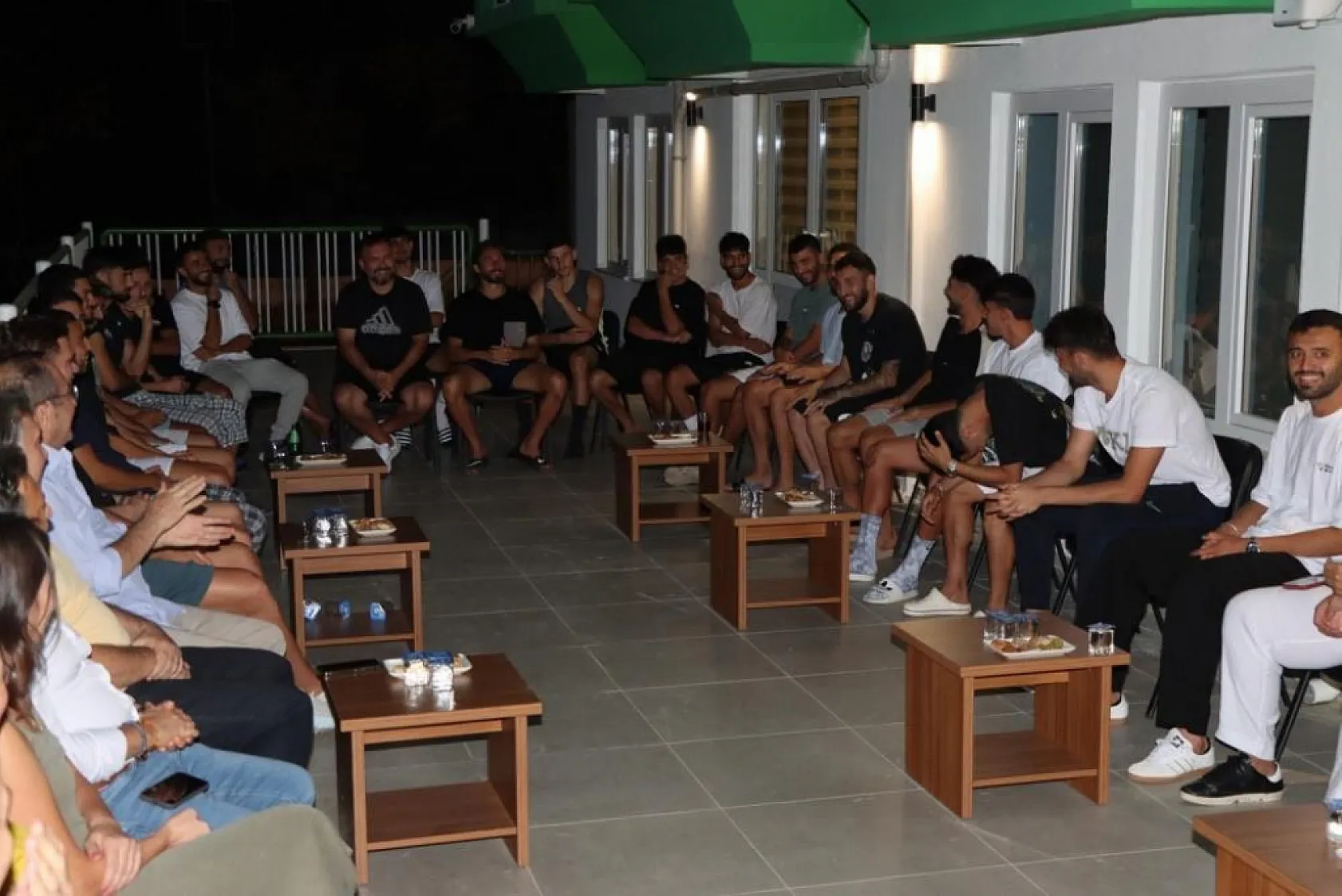 Muğlaspor yönetimi futbolcularla sezon öncesi buluştu