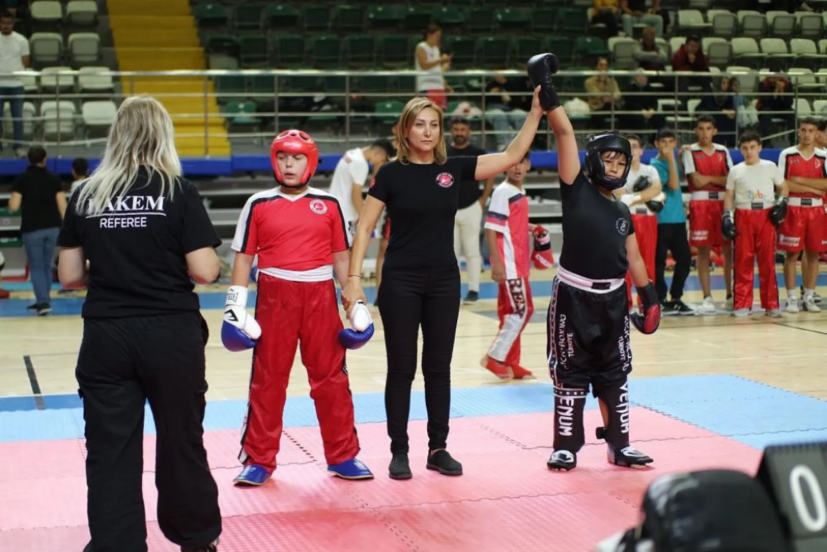 Marmaris'e 11 birincilik madalyası birden geldi