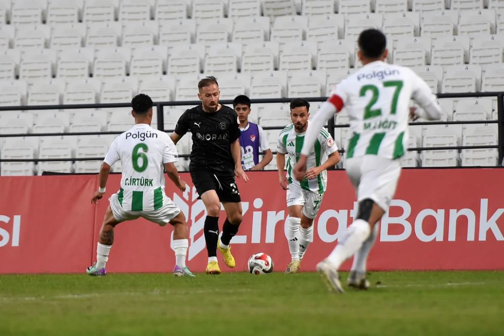 Muğlaspor, Manisa FK'yı 2-0 mağlup ederek kupada tur atladı