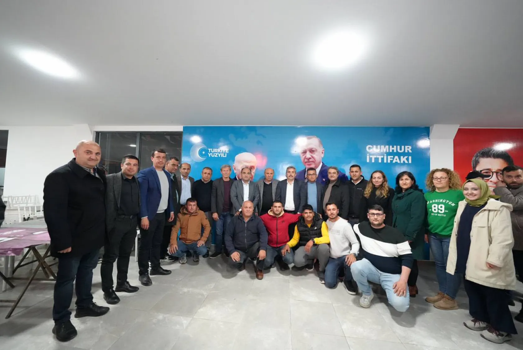 Başkan Akdenizli'den Milletvekili Otgöz'e Süpriz Doğum Günü