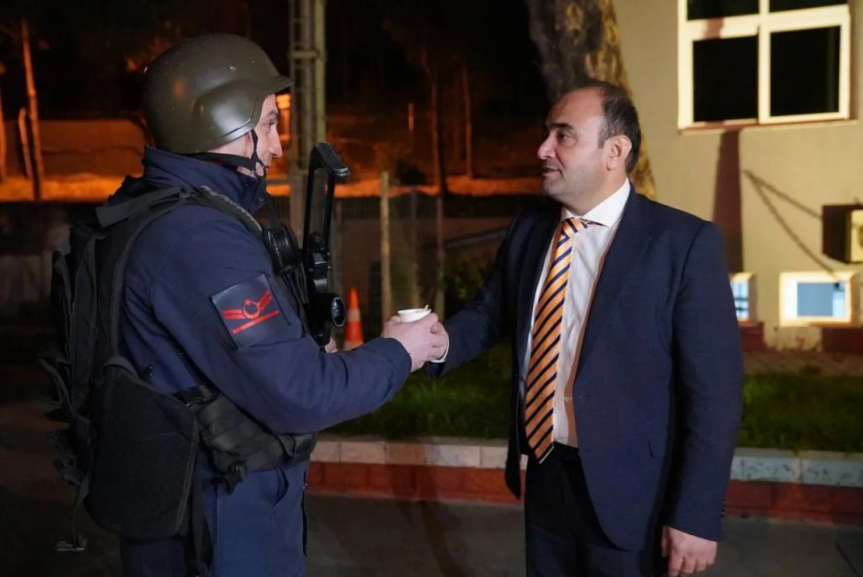 Başkan Akdenizli'den İçleri Isıtan Davranış